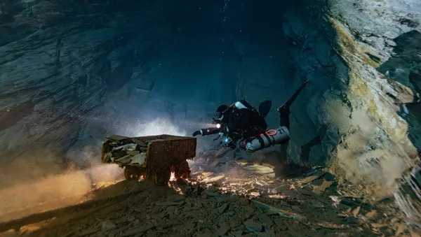 Talk - mine diving